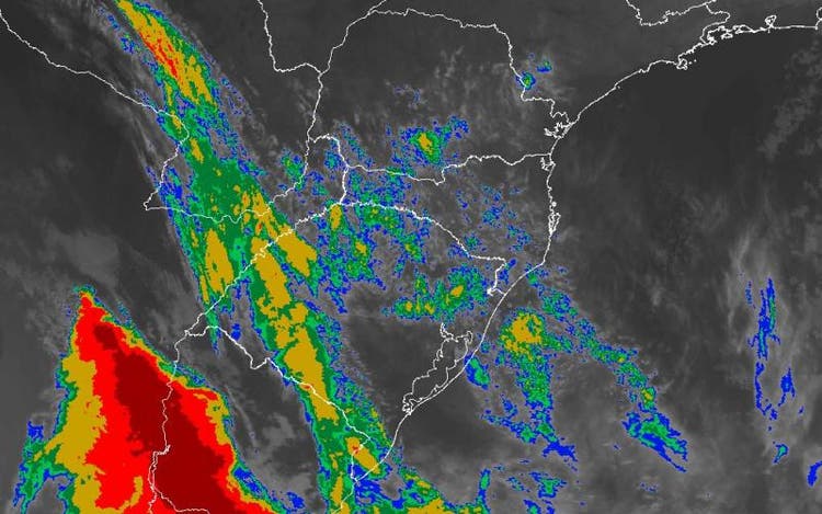 Imagens de satélite indicam tempo seco em SC