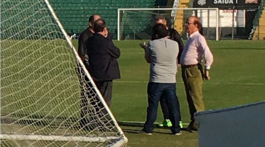 Greco, Eutropio, Bruno Ribeiro, Evandro Guimarães e Antonio Lopes no gramado do Scarpelli Greco, Eutropio, Bruno Ribeiro, Evandro Guimarães e Antonio Lopes