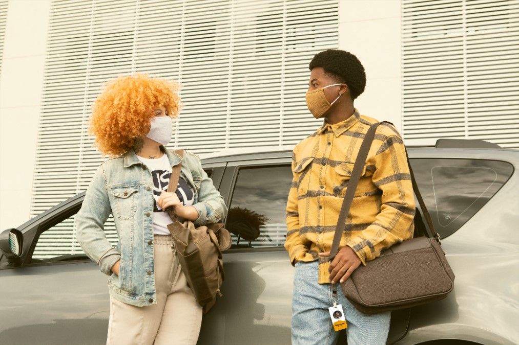 Por meio da tecnologia, o 99Carona aprimora viagens rotineiras, como o deslocamento diário até o trabalho ou à faculdade Por meio da tecnologia, o 99Carona aprimora viagens rotineiras, como o deslocamento diário até o trabalho ou à faculdade