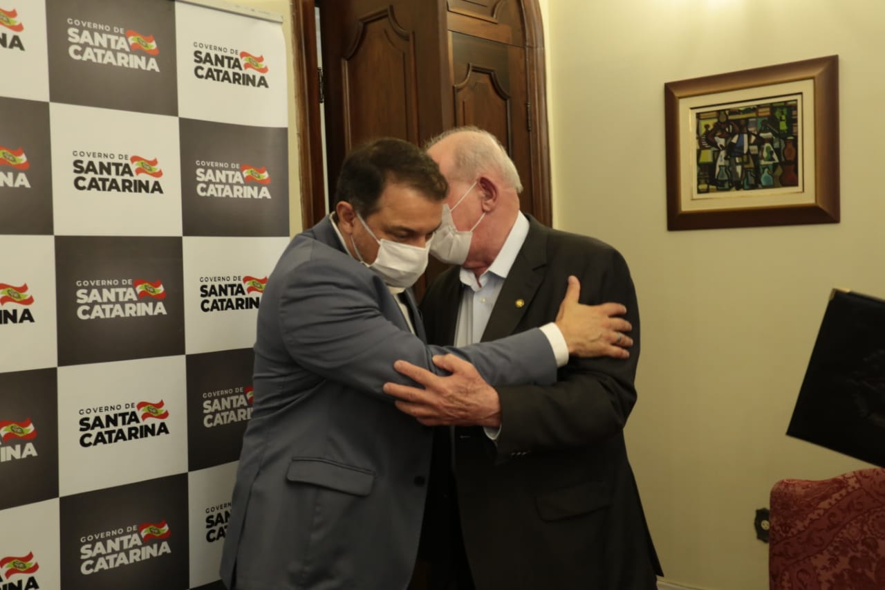 Divulgação Governador Carlos Moisés e o deputado estadual Marcos Vieira (PSDB)