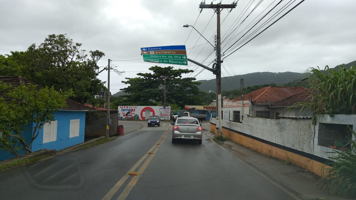 Ou sinalizam a preferencial ou implantam uma rotatória Ou sinalizam a preferencial ou implantam uma rotatória