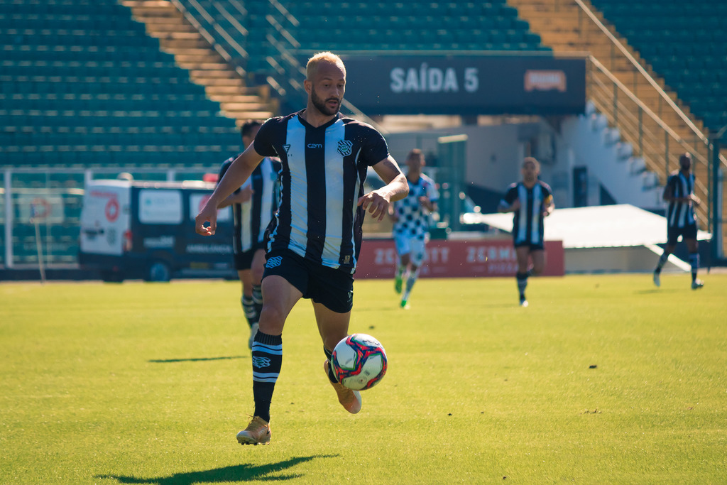Diego Tavares é titular absoluto no ataque Diego Tavares é titular absoluto no ataque