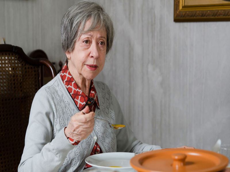 Filme “Doce de Mãe” Fernanda Montenegro caracterizada de Dona Picucha no filme