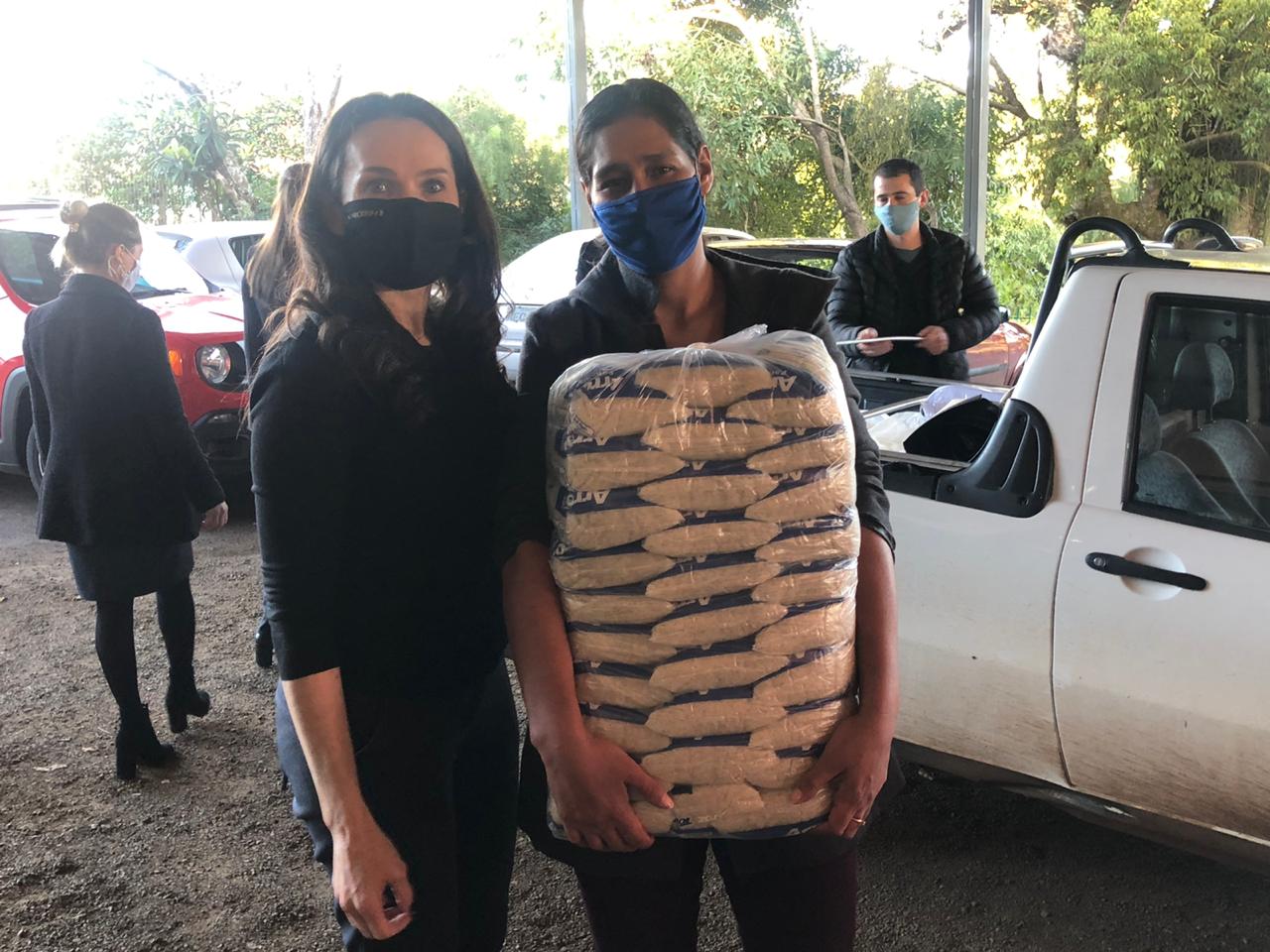 Entrega dos Alimentos no Programa Viver, em Chapecó covid