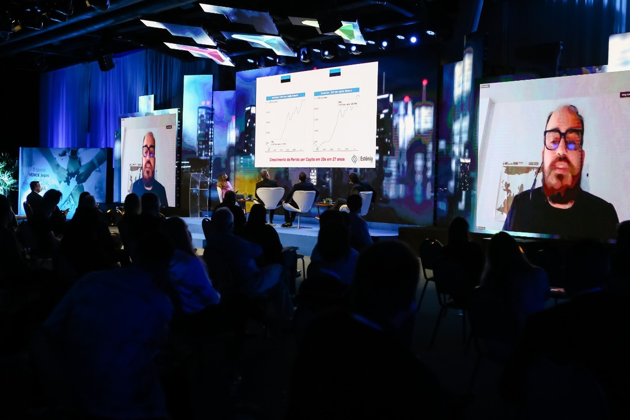 O co-fundador do Estônia Hub, Raphael Fassoni, falou em evento de SC este mês O co-fundador da Estônia Hub, Raphael Fassoni, falou em evento de SC este mês