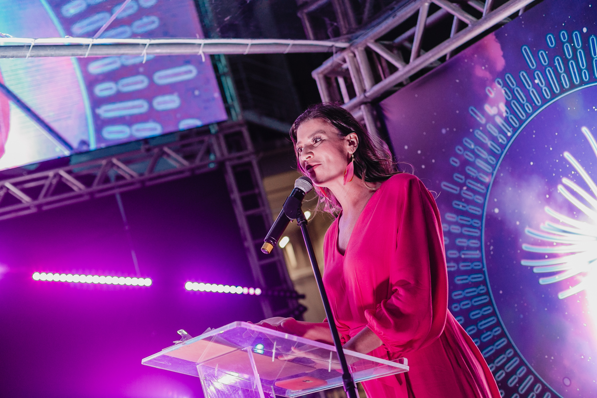 Evento conta com a participação da jornalista Camille Reis Bella Hub