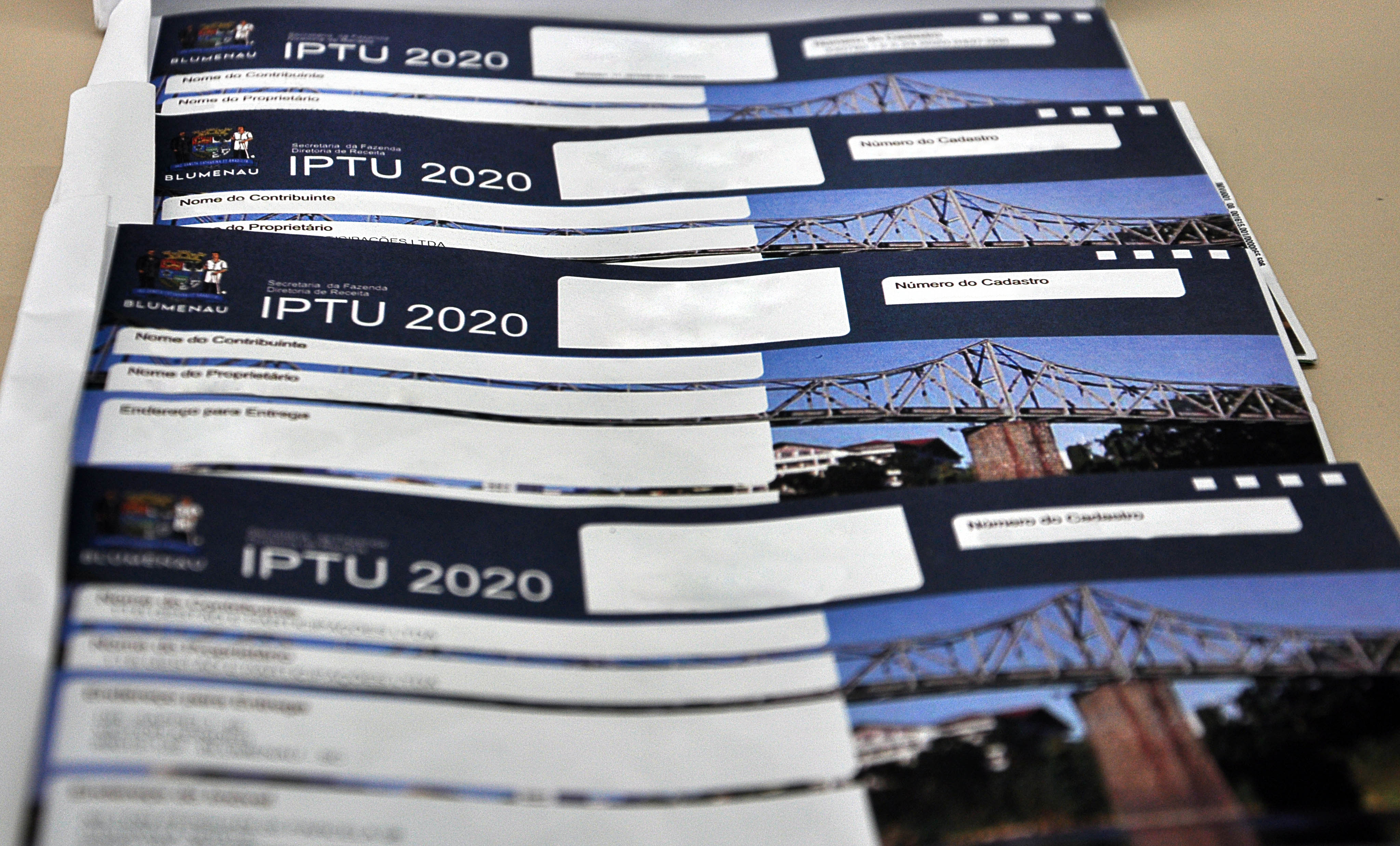 Moradores também podem parcelar o imposto em até 11 vezes, com parcela mínima de R$ 20 Moradores também podem parcelar o imposto em até 11 vezes, com parcela mínima de R$ 20