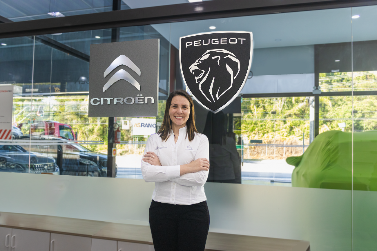 Juliana Rocha, gerente de Pós Vendas Peugeot Citroen Breitkopf Juliana Rocha, gerente de Pós Vendas Peugeot Citroen Breitkopf