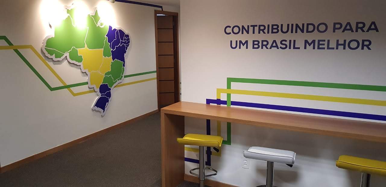 A GOVBR acredita que desburocratizando o serviço público é possível promover o engajamento e a maior participação do cidadã A GOVBR acredita que desburocratizando o serviço público é possível promover o engajamento e a maior participação do cidadã