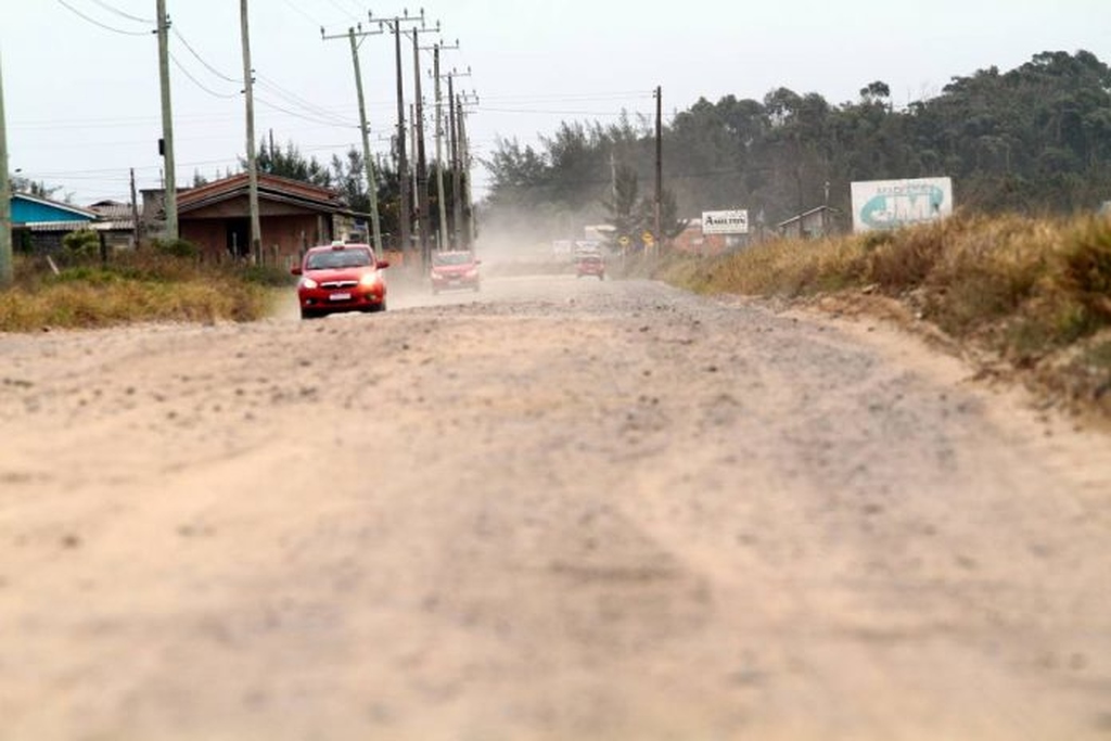 Parte da futura Caminhos do Mar, em Balneário Arroio do Silva Parte da futura Caminhos do Mar, em Balneário Arroio do Silva