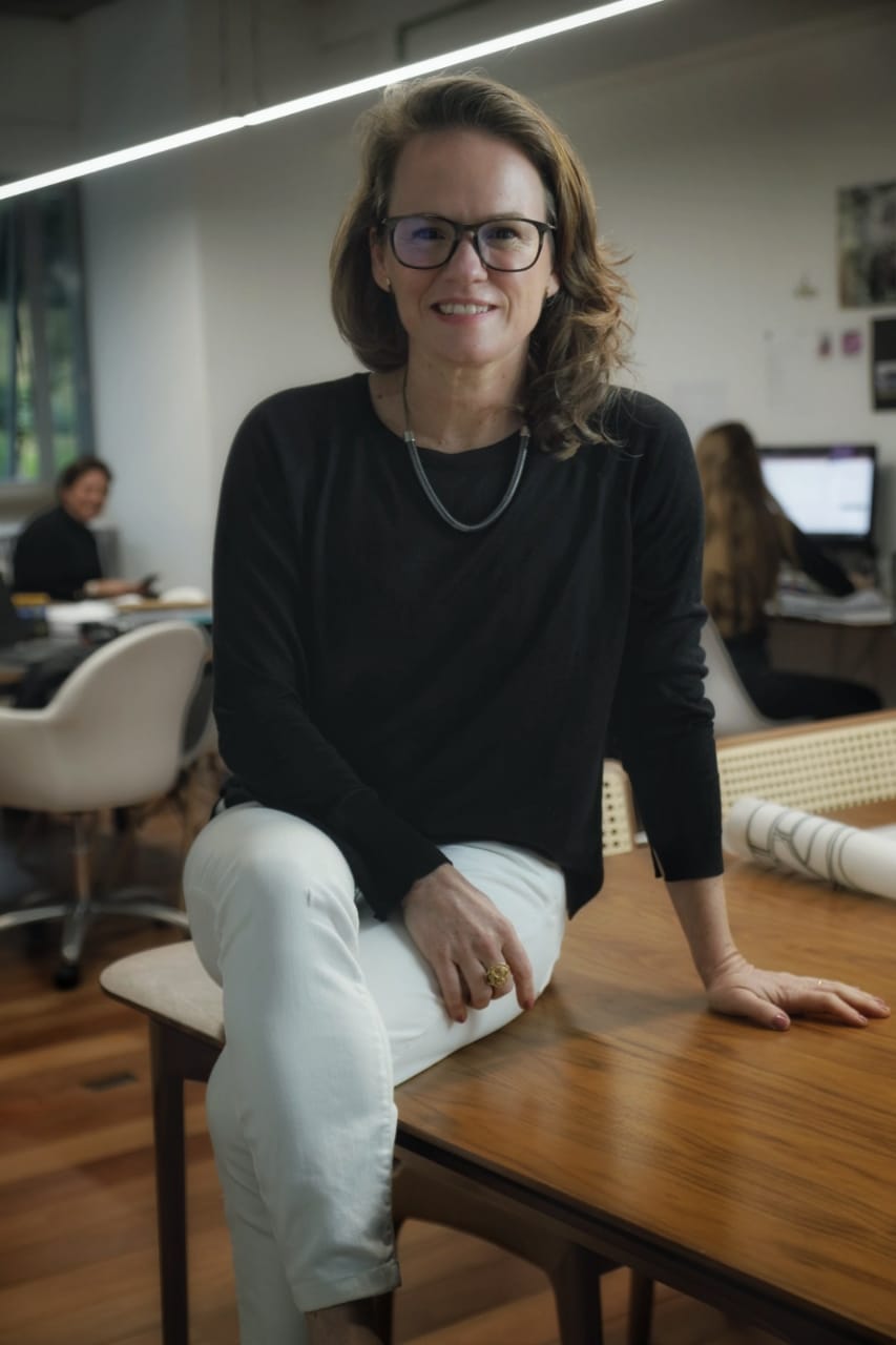 Juliana Castro realizou um trabalho muito potente que conseguiu reunir muita gente boa, articular entidades e associações de maduros Juliana Castro realizou um trabalho muito potente que conseguiu reunir muita gente boa, articular entidades e associações de maduros