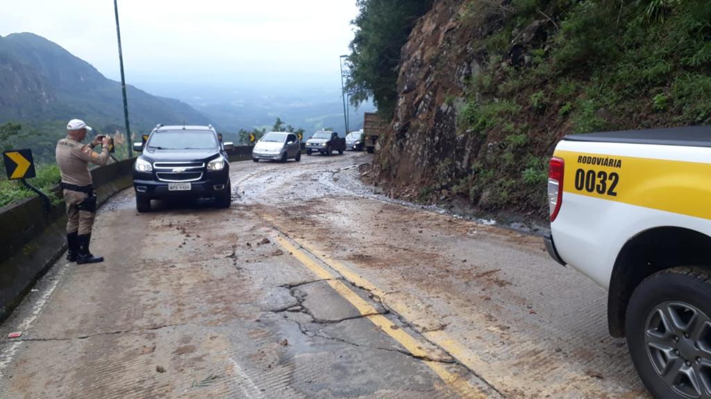 Pista foi liberada por volta das 15h deste domingo (30) Pista liberada na Serra do Rio do Rastro