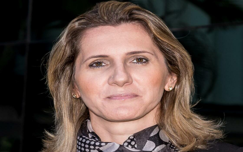 Tânia Zanella é superintendente da Organização das Cooperativas Brasileiras Tânia Zanella é superintendente da Organização das Cooperativas Brasileiras
