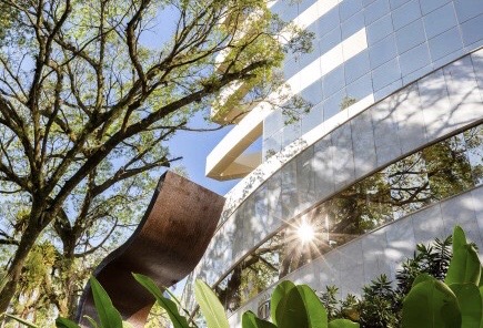 Emprendimento Trompowsky Corportate, na Capital, que está com vendas em alta Imagem aérea projetada do condomínio Alínea Vale dos Vinhedos, em Caçador