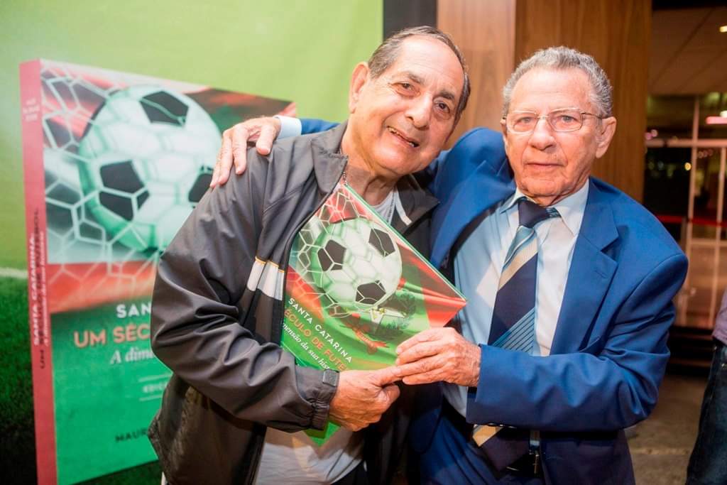 Um século de futebol