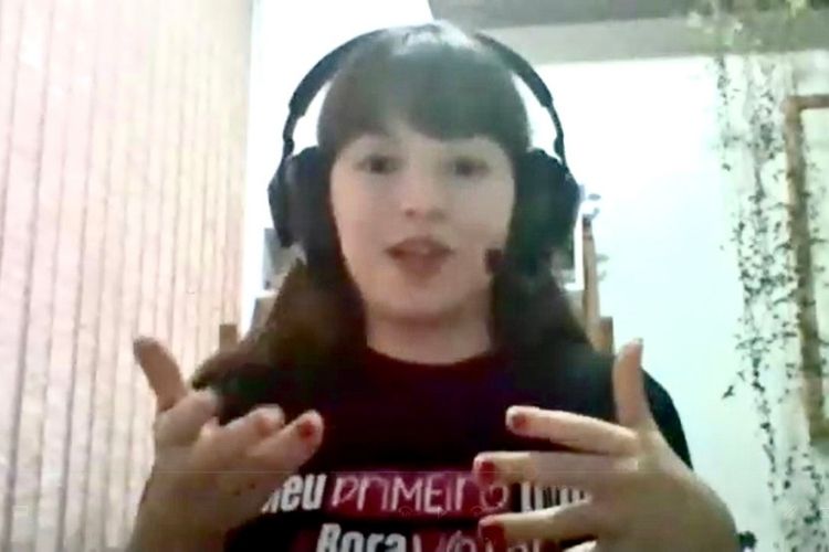 A jovem explica como a polarização pode desmotivar adolescentes a votarem A jovem explica como a polarização pode desmotivar adolescentes a votarem