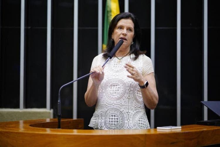Ângela Amin Ângela Amin