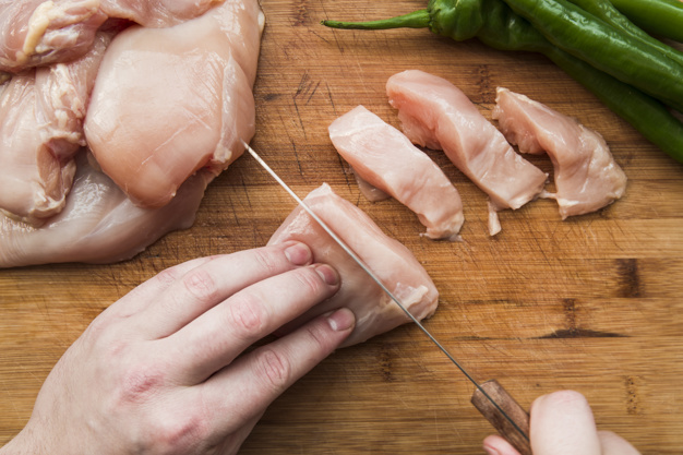 Frango é uma das melhores opções de proteína animal Frango é uma das melhores opções de proteína animal