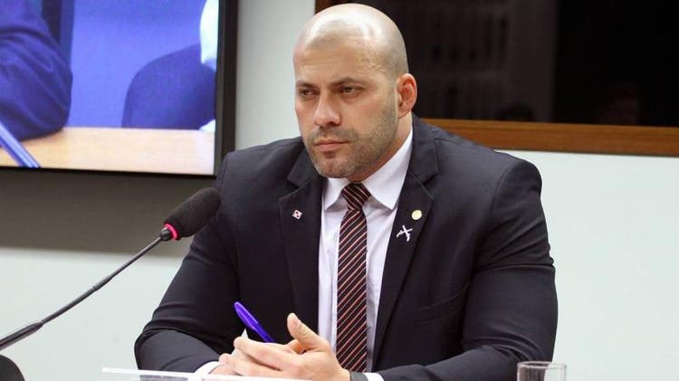 Deputado Daniel Silveira (PSL-RJ) Deputado Daniel Silveira (PSL-RJ)