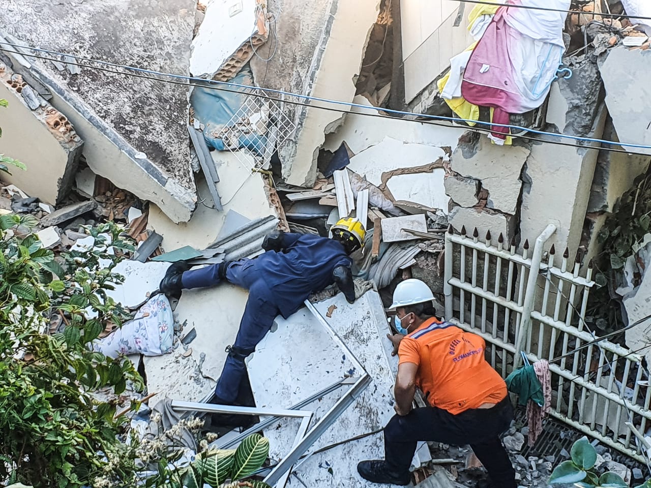Explosão em Jurerê mobiliza equipes de salvamento Explosão em Jurerê mobiliza equipes de salvamento
