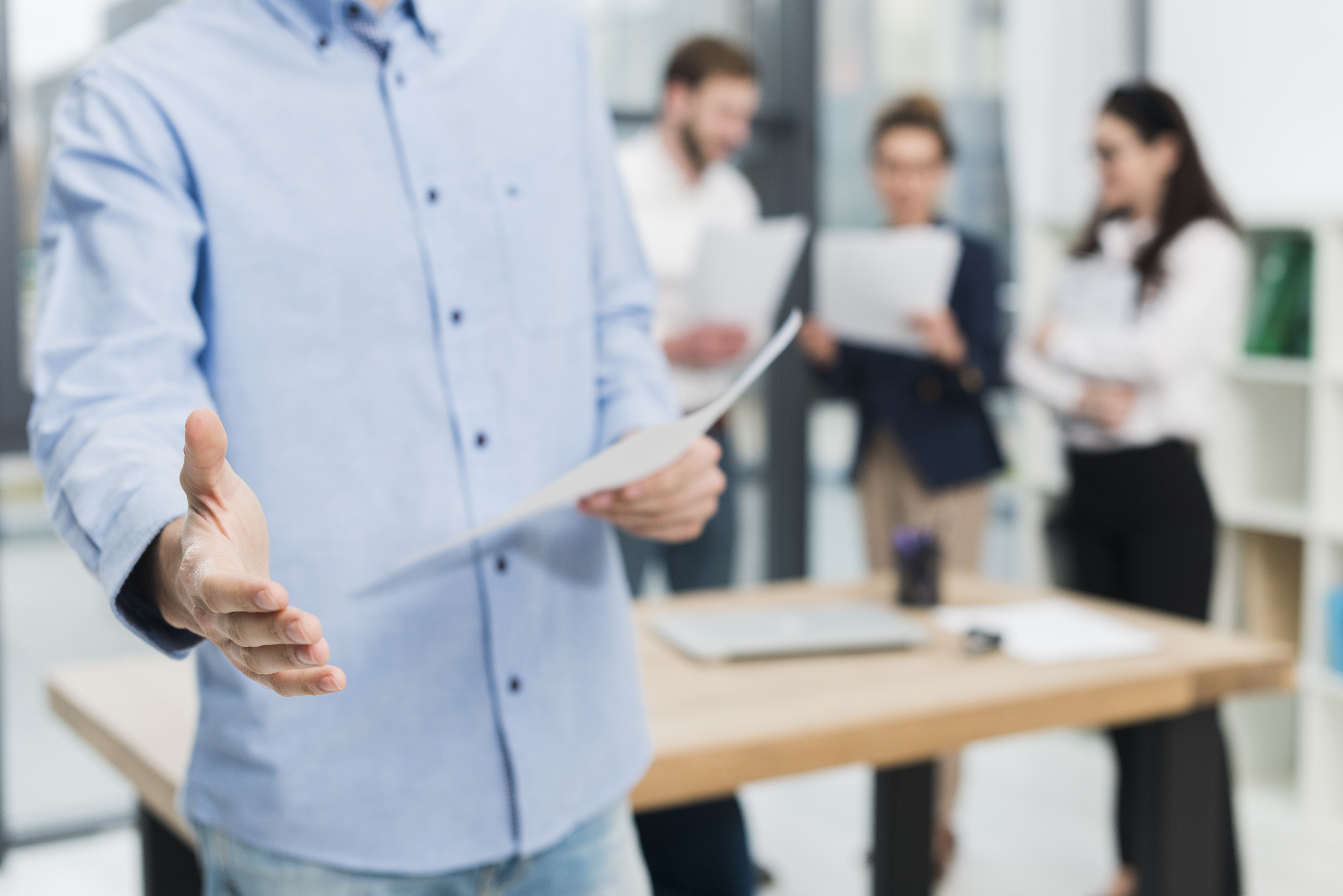 Serviço de recrutamento e seleção oferecido por essas empresas é focado nas competências técnicas e comportamentais Serviço de recrutamento e seleção oferecido por essas empresas é focado nas competências técnicas e comportamentais