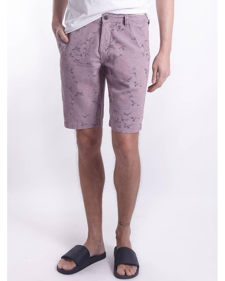 A alfaiataria traz peças mais retas, encorpadas e alinhadas ao corpo A alfaiataria traz peças mais retas, encorpadas e alinhadas ao corpo