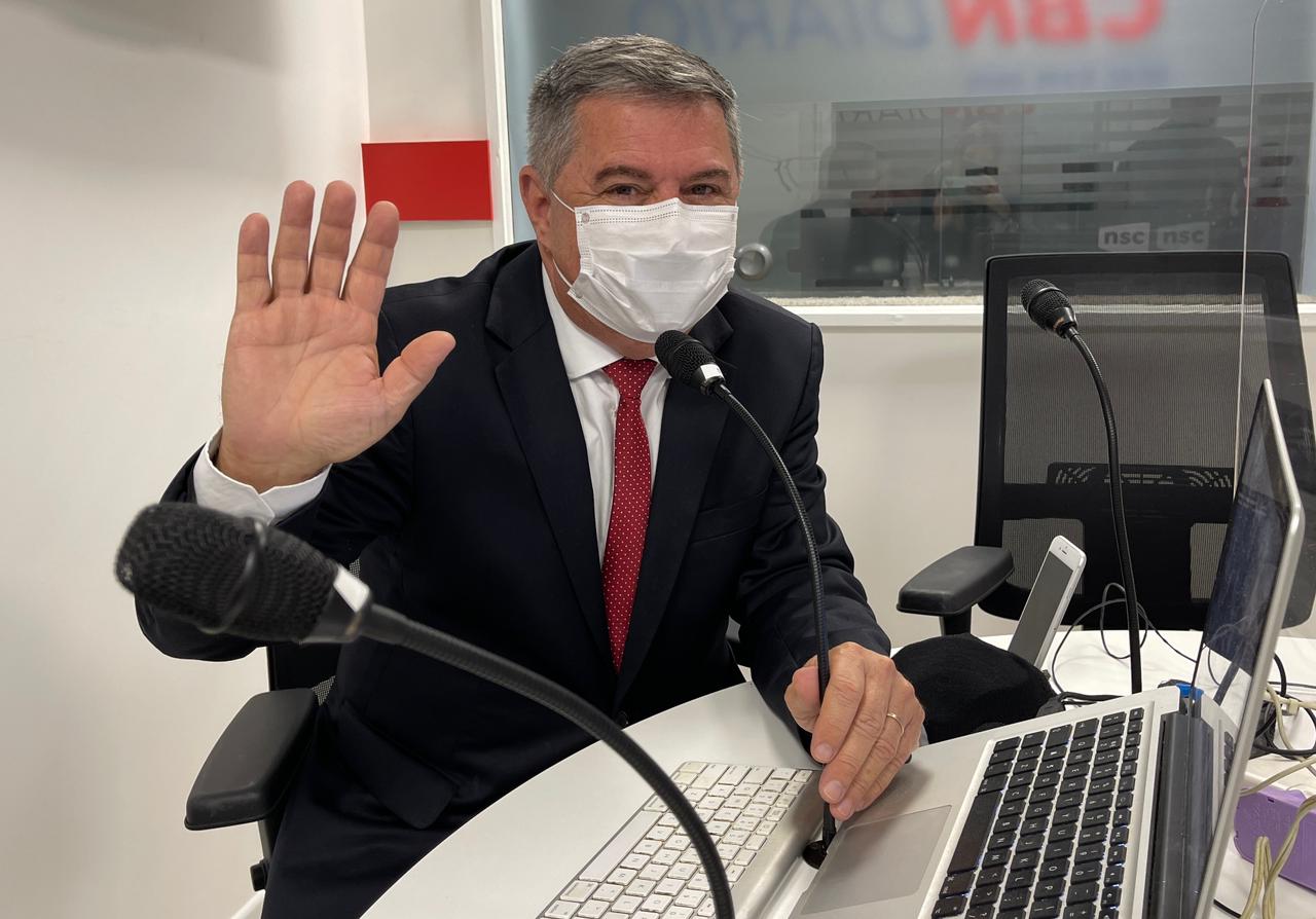 Mário Motta retorna ao Jornal do Almoço e à CBN Diário nesta segunda-feira Mário Motta retorna ao Jornal do Almoço e à CBN Diário nesta segunda-feira
