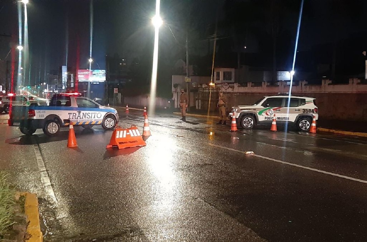 Operação Lei Seca realizada pela Polícia Militar em Joinville Operação Lei Seca realizada pela Polícia Militar em Joinville
