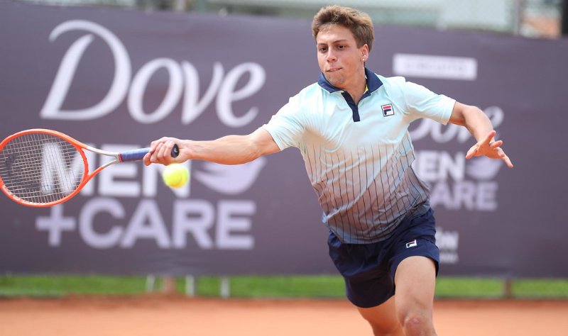 Pedro Boscardin treina em Joinville e é uma das promessas do tênis brasileiro Pedro Boscardin treina em Joinville e é uma das promessas do tênis brasileiro