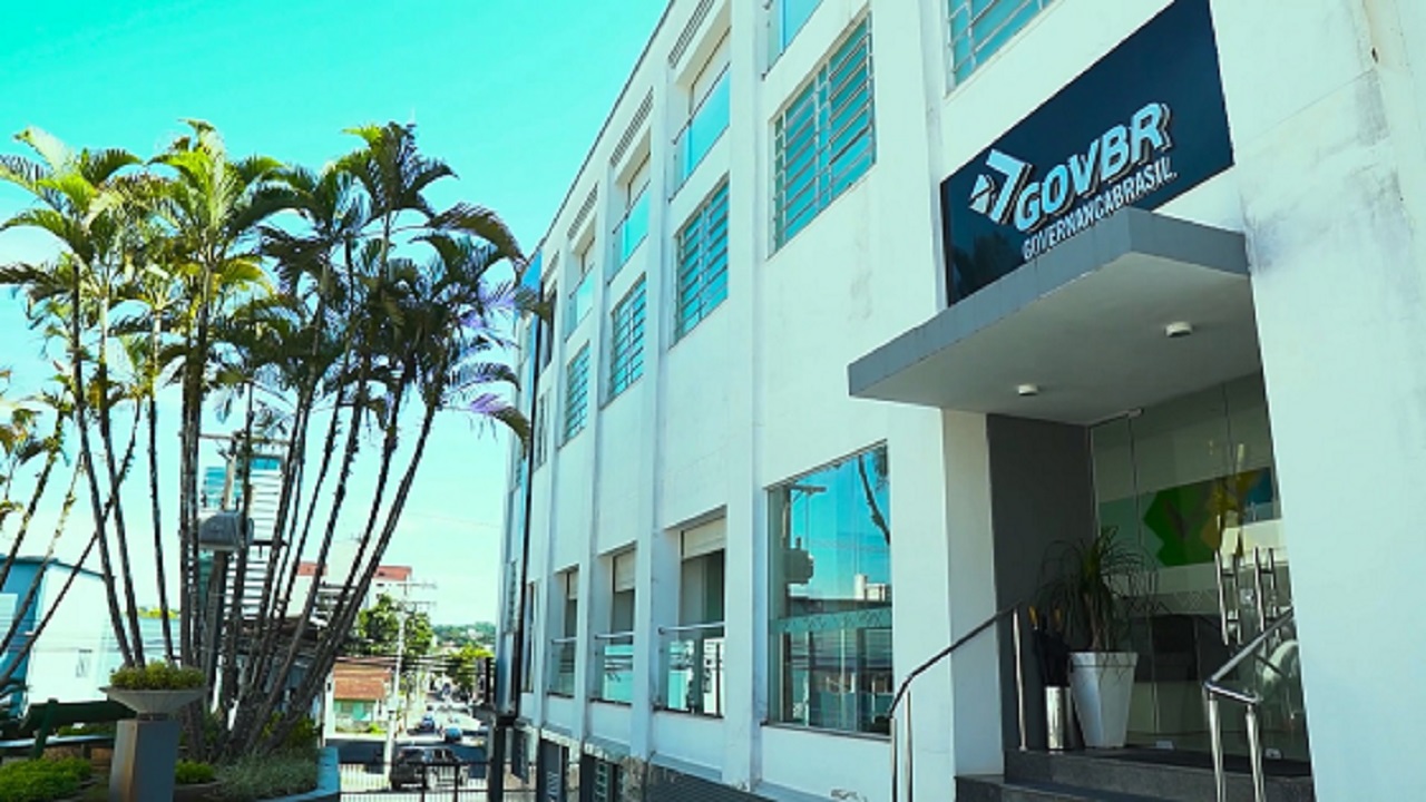 A GOVBR está no mercado há 50 anos. Sempre atenta à necessidades das pessoas de acordo com o momento pelo qual passa o paí A GOVBR está no mercado há 50 anos. Sempre atenta à necessidades das pessoas de acordo com o momento pelo qual passa o paí