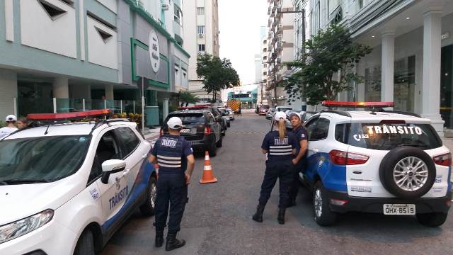 Rua está isolada Rua está isolada