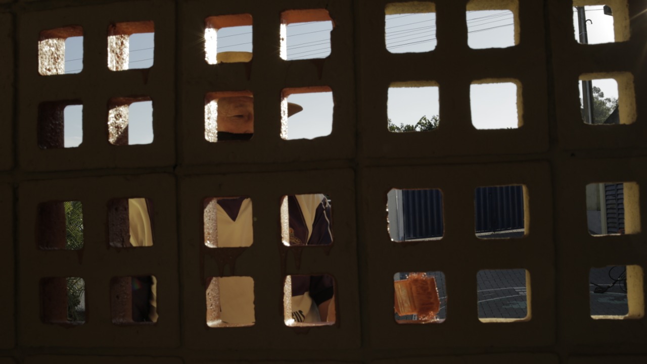 A decisão depende das condições psicológicas das professoras e funcionárias da creche A decisão depende das condições psicológicas das professoras e funcionárias da creche