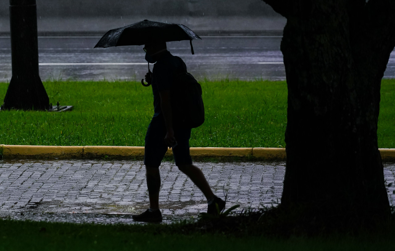 Apesar de temperatura alta em algumas regiões, chuvas devem persistir até quinta-feira (30)