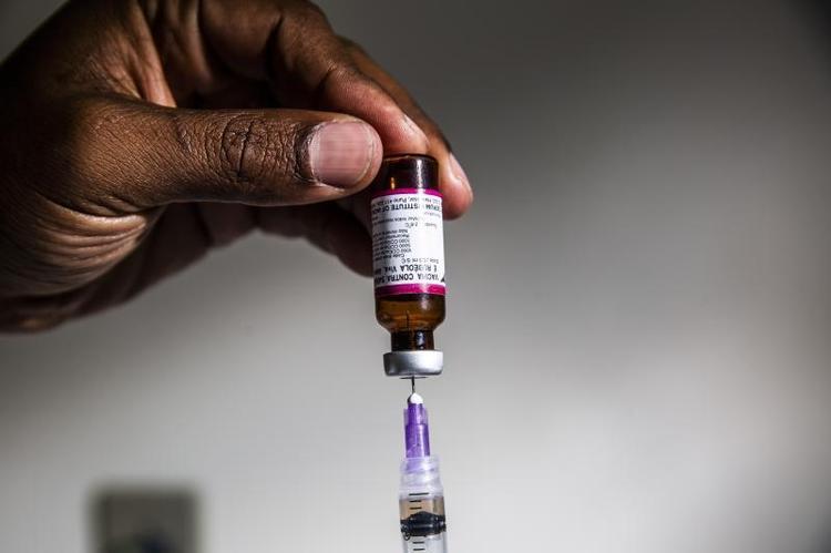 Vacina contra o sarampo Vacina contra o sarampo