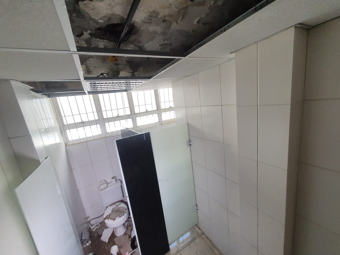 Banheiro do Plenário afetado por vazamento, na terça Câmara de Vereadores Florianópolis