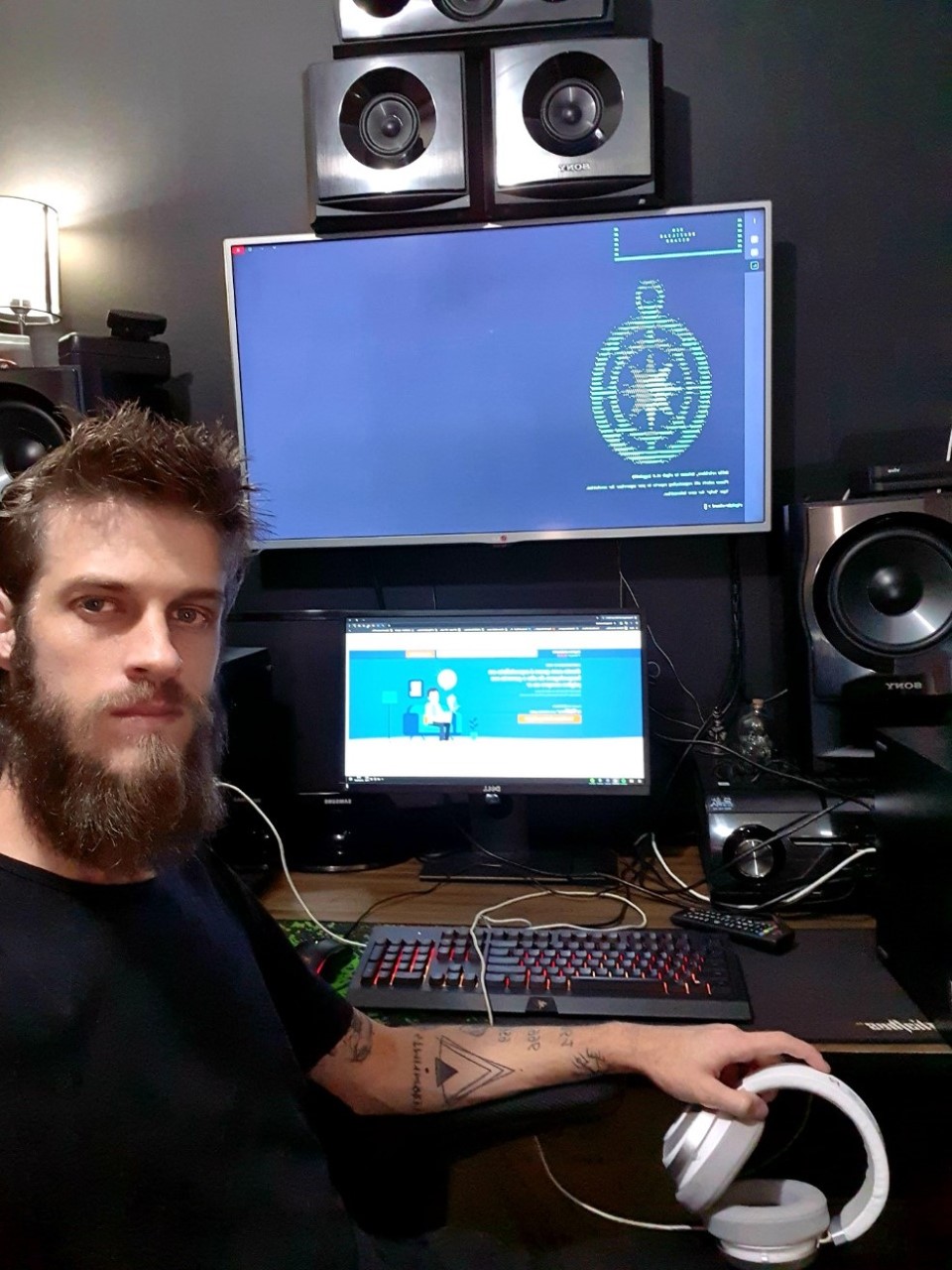 Renato, em home office. renato