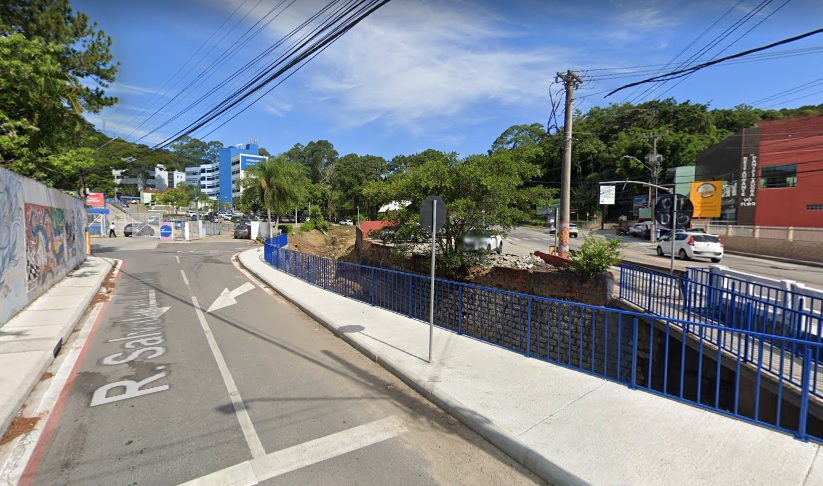 Saída do túnel no Itacorubi será na Rua Salvatina Feliciana dos Santos, ao lado da SC-404 Saída do túnel no Itacorubi será na Rua Salvatina Feliciana dos Santos, ao lado da SC-404
