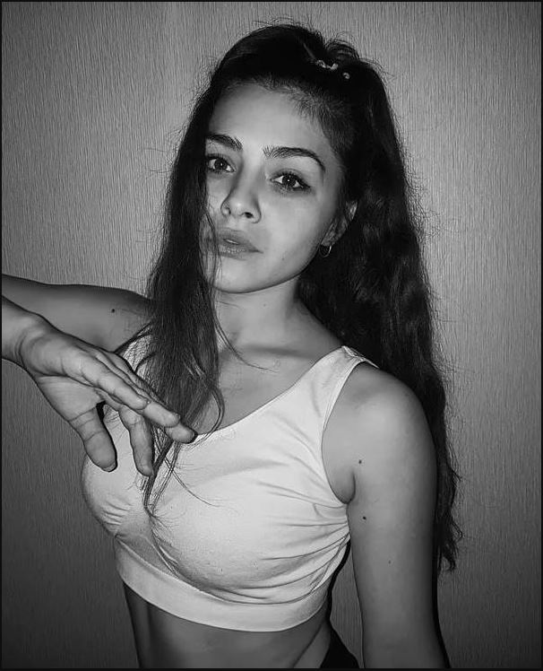 A jovem, que estava grávida de quase dois meses, se candidatava a uma vaga de emprego na fábrica Svarmet em Borisov, que produz fios de solda e eletrodos.